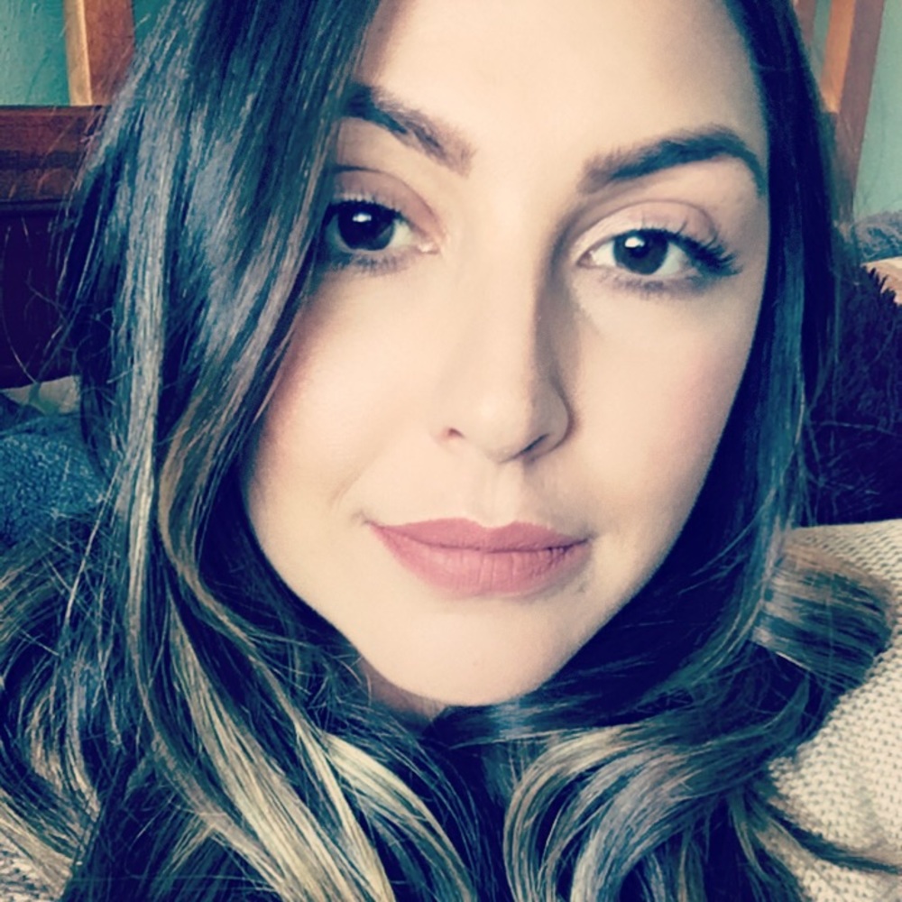 Meet your Posher, Alexis